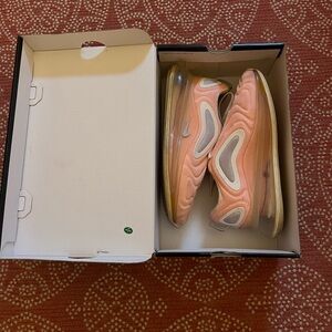 Nike air max 720 bleached coral (woman’s)